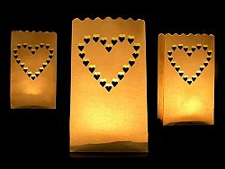 PartyDeco Papír lampionok - szívecske 10 db