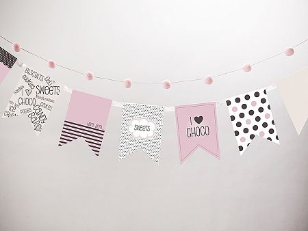 PartyDeco Papír girland - édességek 1,8 m